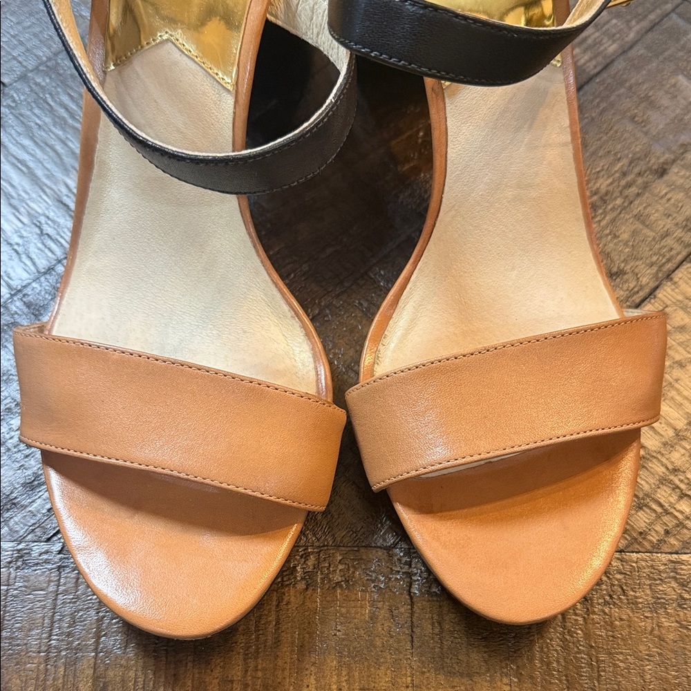 Michael Kors Colorblock Heels Tan Black Gold Logo Size 9.5 - Picture 5 of 10